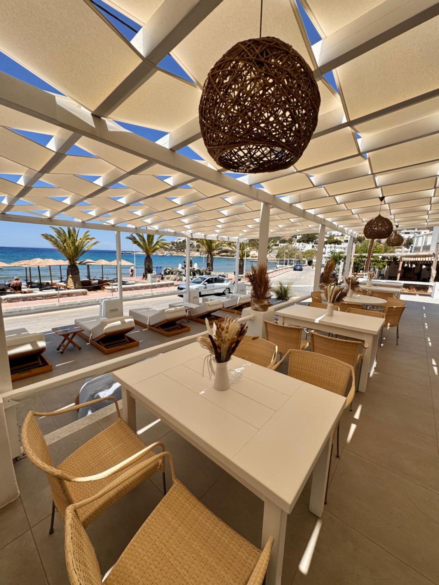 Blue Harmony Hotel Kini Exterior photo