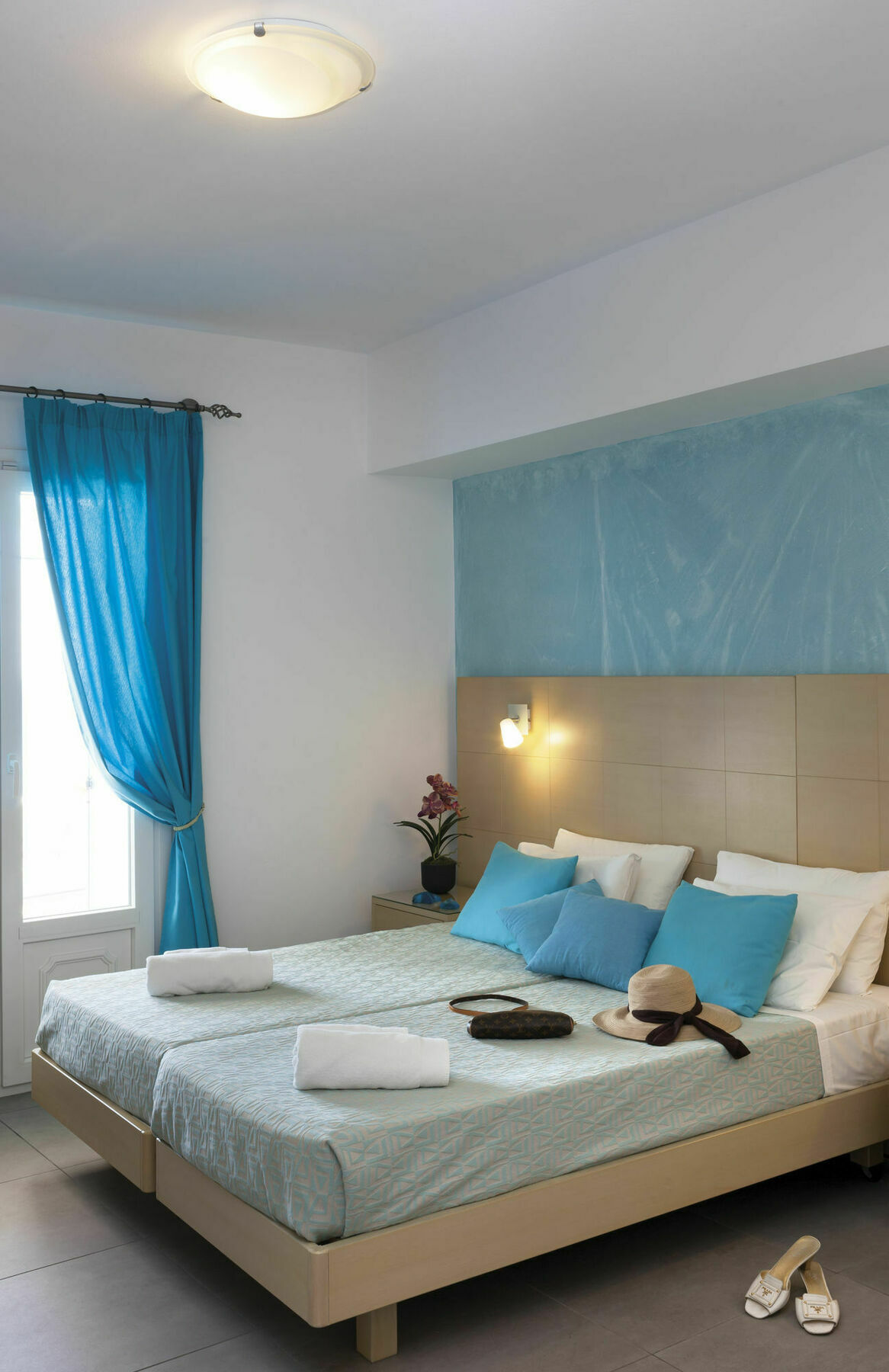 Blue Harmony Hotel Kini Exterior photo