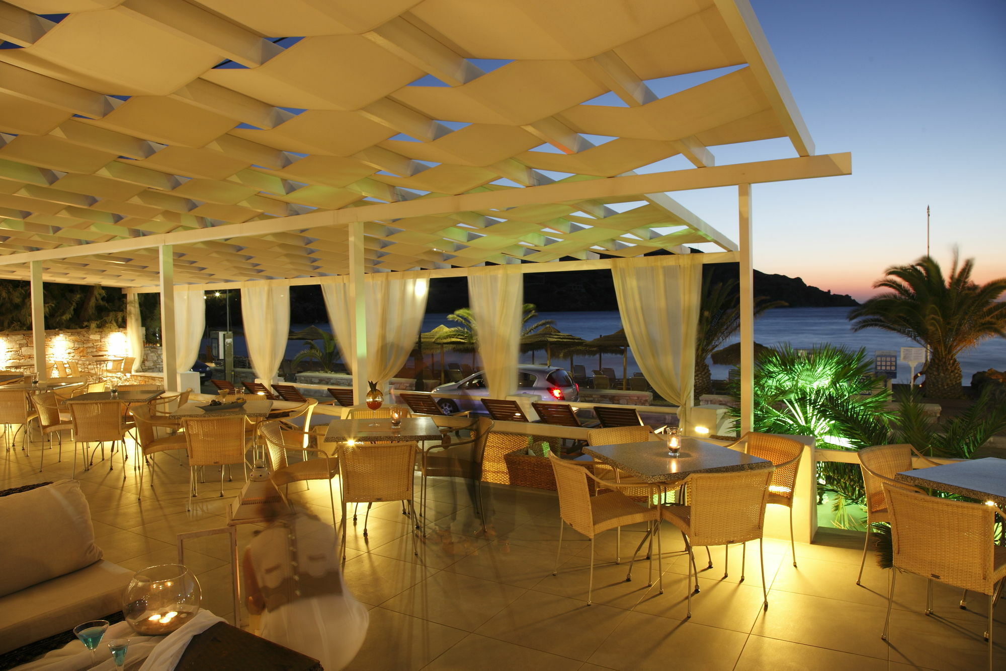 Blue Harmony Hotel Kini Exterior photo