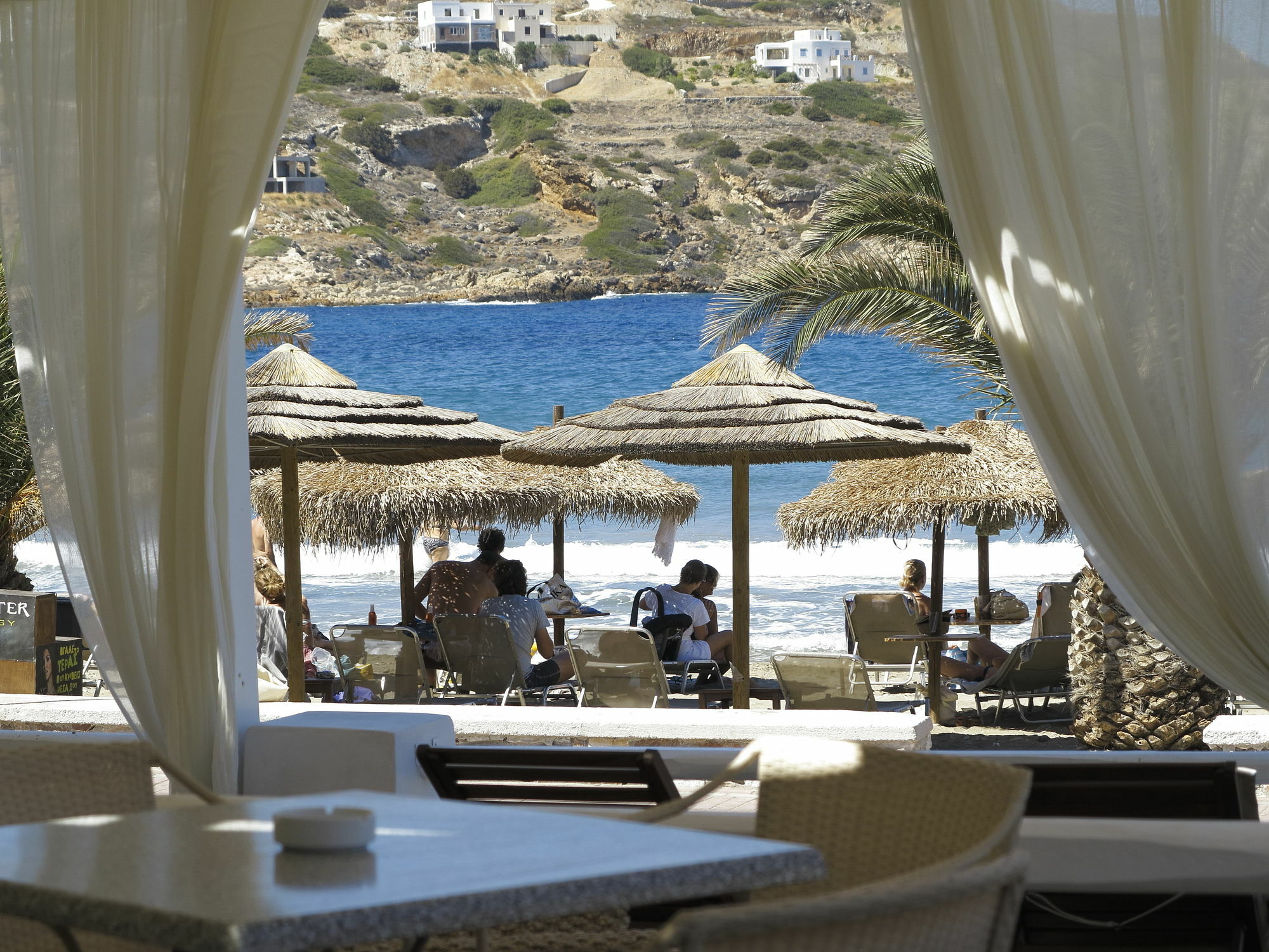 Blue Harmony Hotel Kini Exterior photo